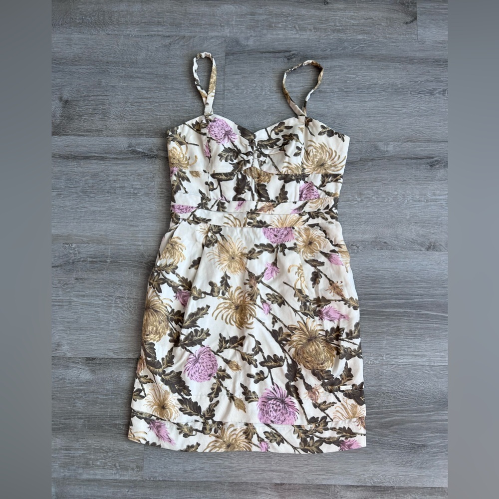 Women’s Aritzia Wilfred Drapey Lyocell Dress in birch size 6